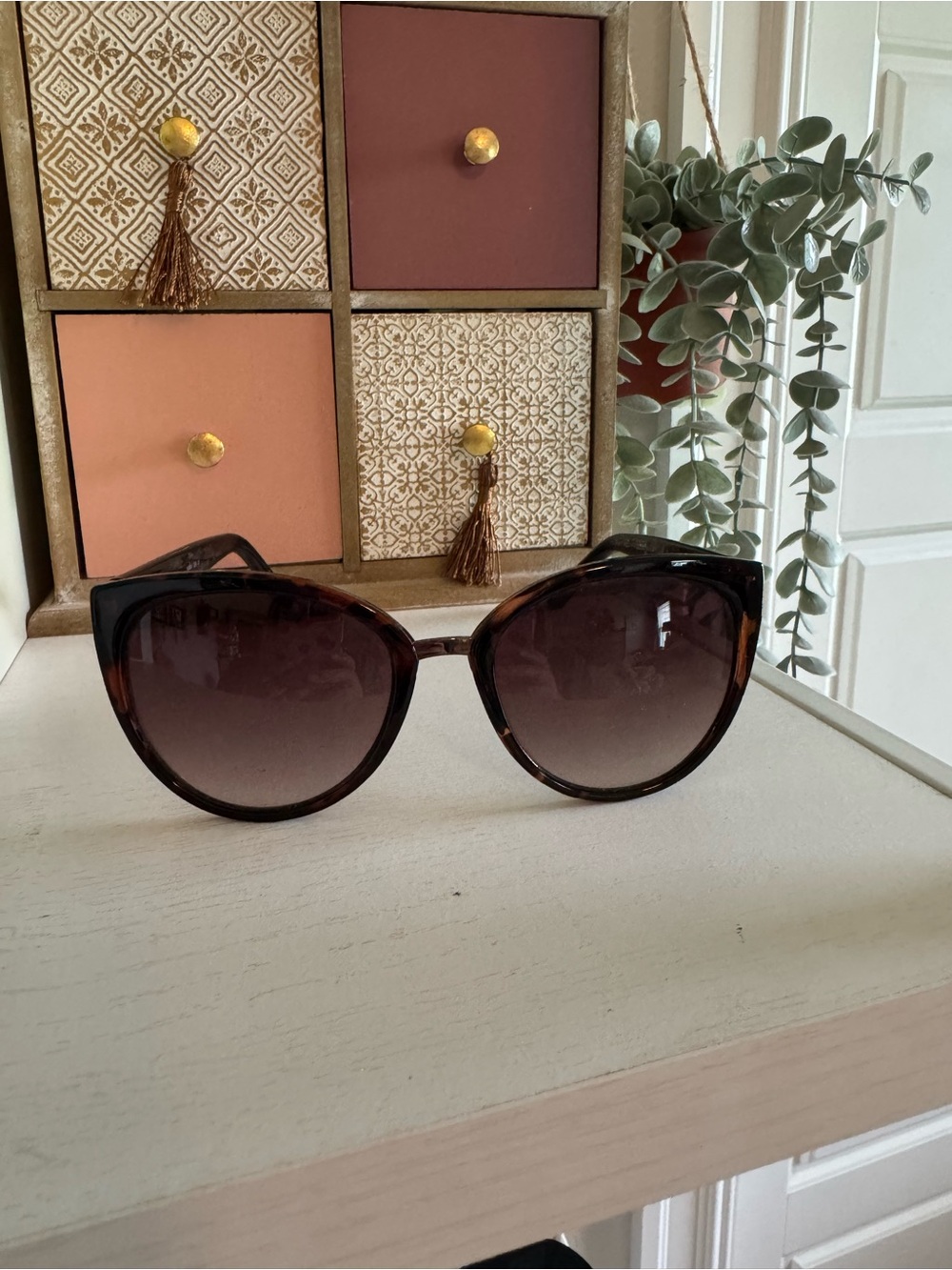 Fossil Women's Tortoiseshell Cat-Eye Sunglasses with Brown Gradient Lenses